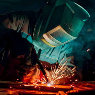 Сварщик + обучение по электробезопасности до 1000 В от 8 000 руб. 🔥